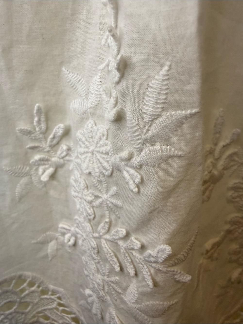 Generation Love NEW Mina 3D Voile Lace Shirt in White Size Medium retail $220 - Picture 8 of 11